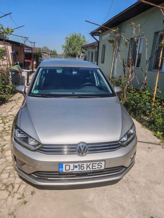 VOLKSWAGEN Golf Sportsvan