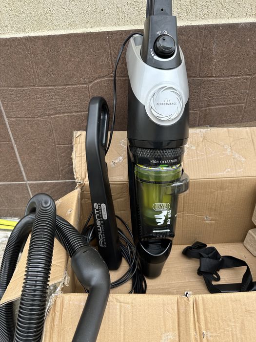 Aspirator vertical rowenta power extreme cyclonic