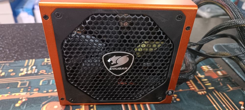 Блок питания 1000W Cougar 80+ Bronze модульный