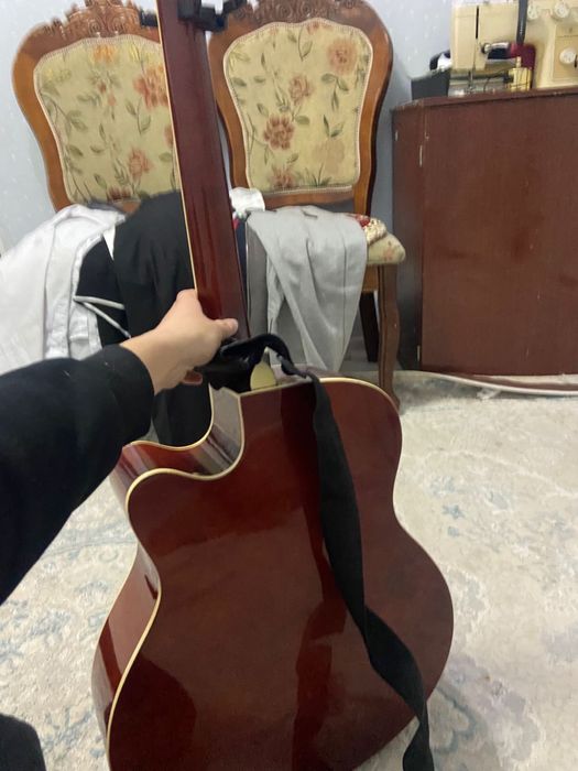 Гитара акустическая