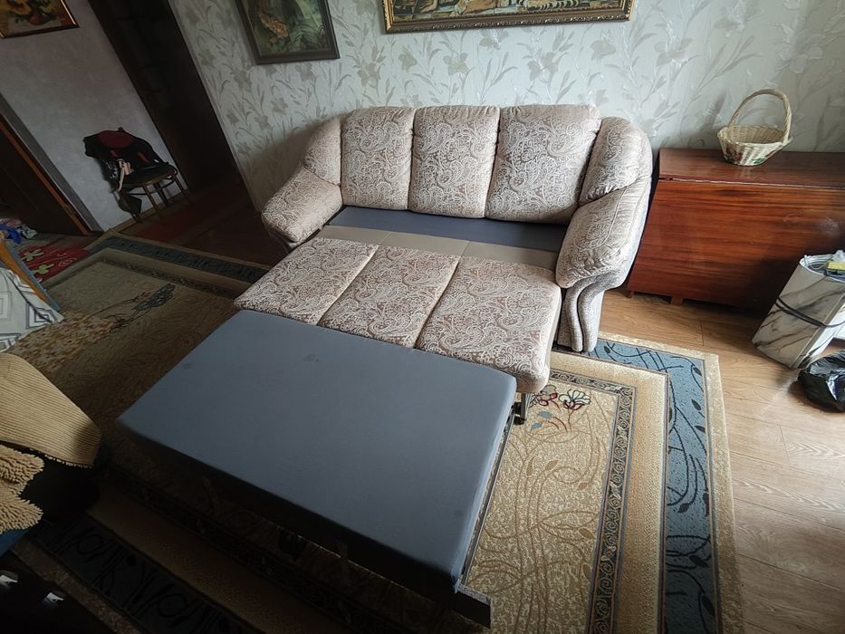 Продам диван 666