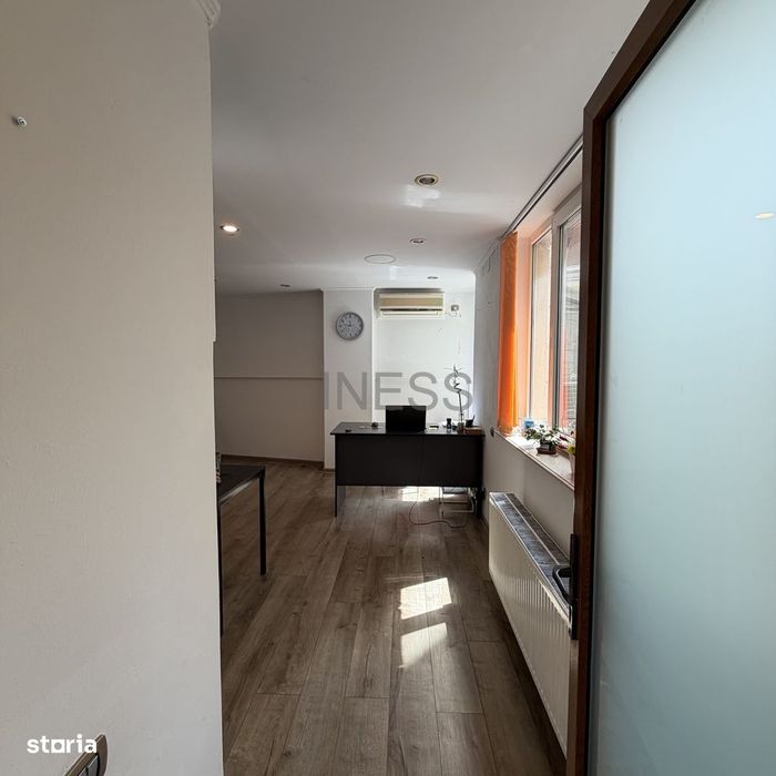 Piata Romana \ cladire comerciala 2004 \ duplex etaj 1+2/5 \ 160mp