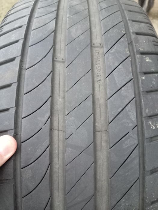 Vând anvelope vara 235/50/R18