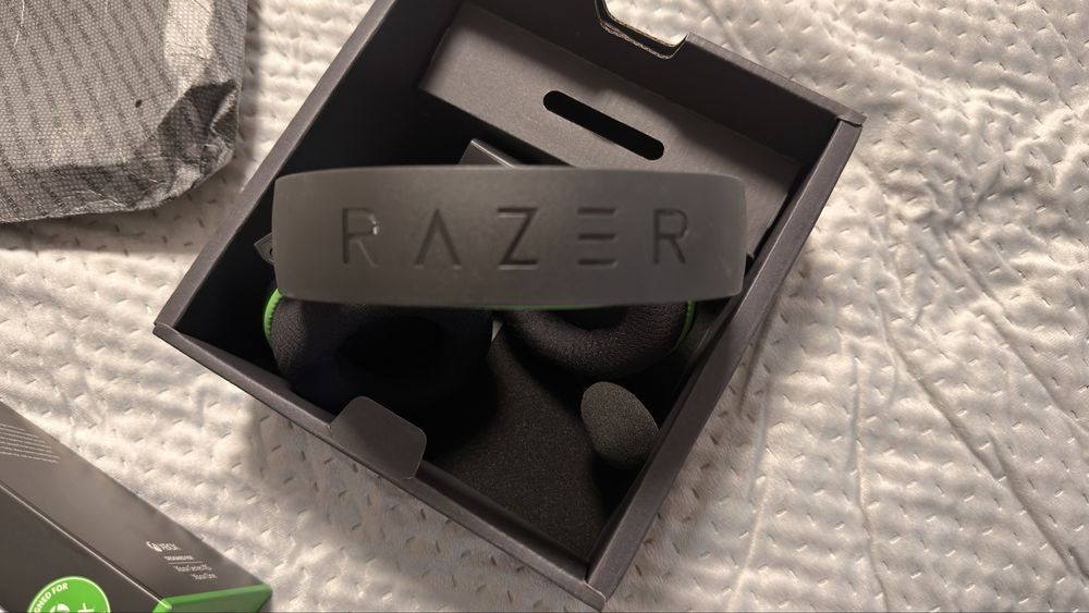 Продавам  Razer Kaira Xbox