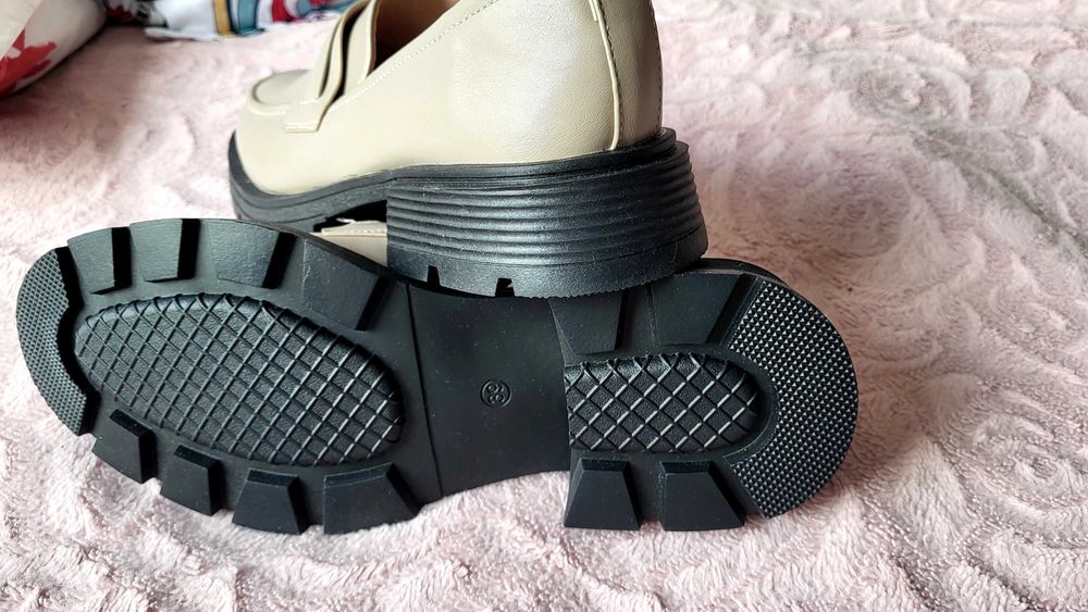 Женская обувь новая