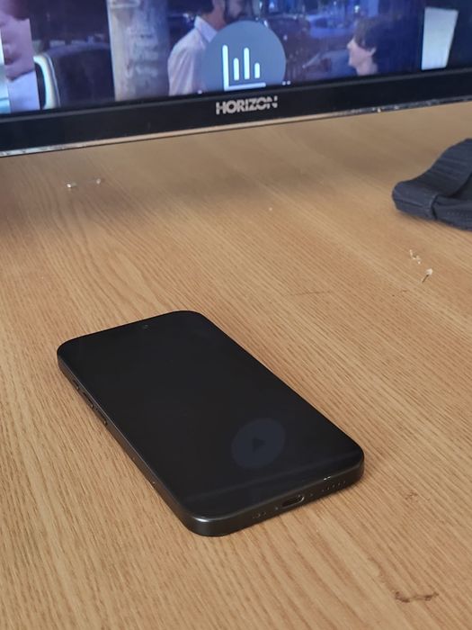 Telefon iphone 16