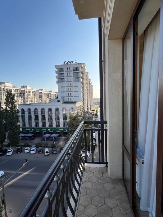 ЖК Sayram! Сдается 3-х комнатная шикарная квартира!