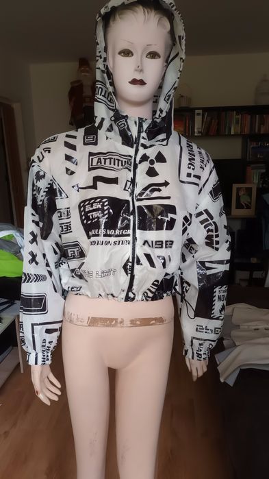 Vand 3 geci diferite/ 20 ron bucata