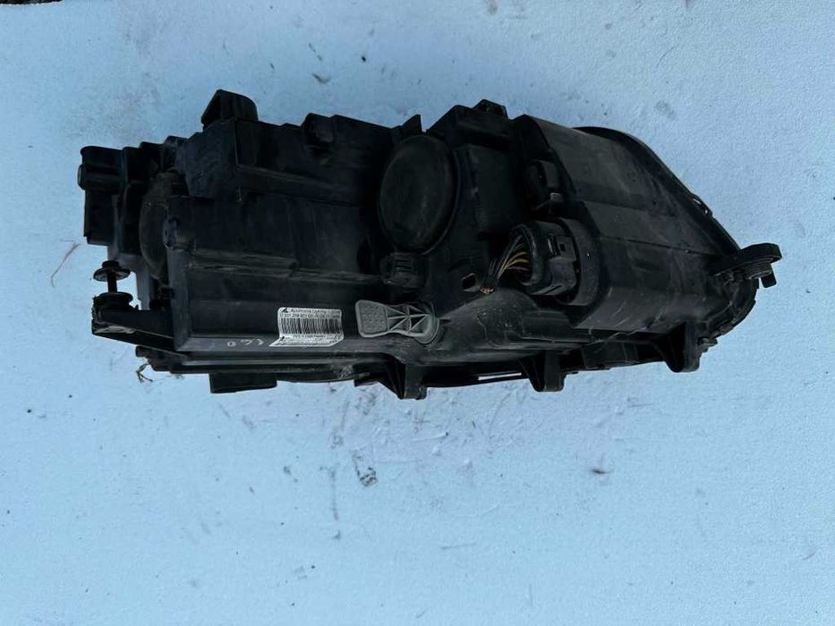 Far Dreapta cu Halogen Volkswagen Touran 1T3 2010 - 2015