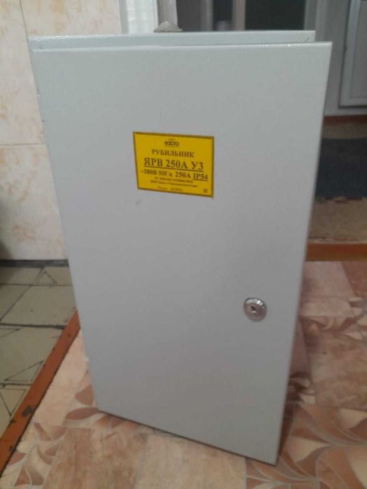 продам рубильник электрический новый