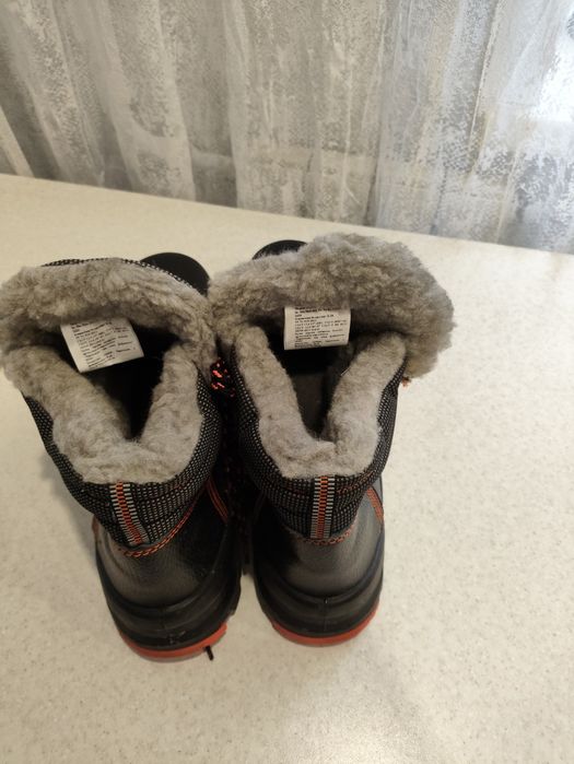 Рабочие ботинки 44 размера.