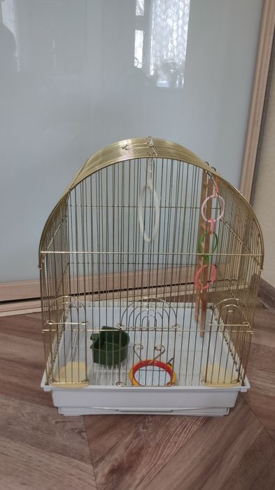Продам клетки для попугаев