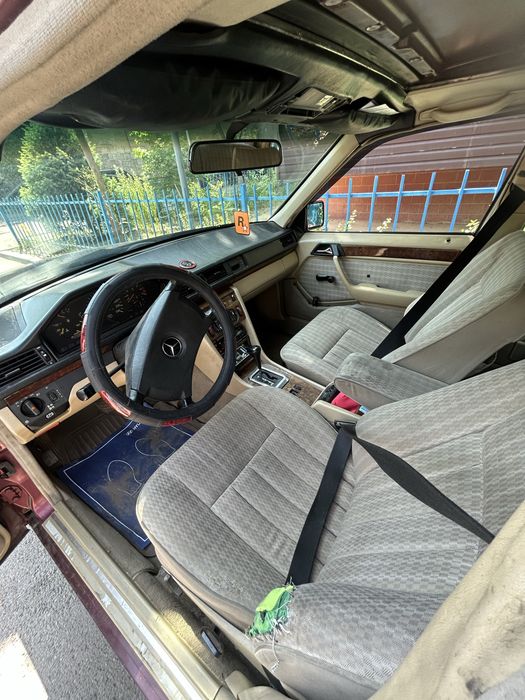 Mercedes Benz E26 w124 2.6л