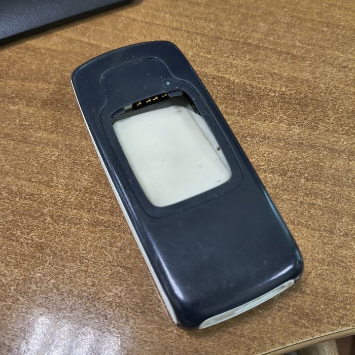 Телефон Nokia 2100