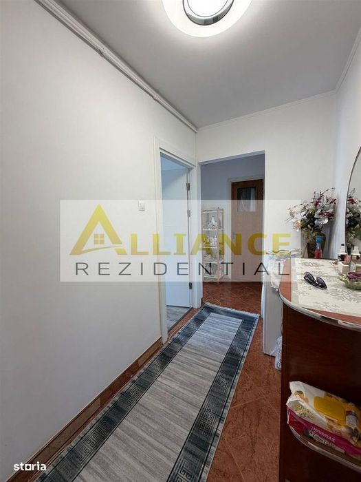 Apartament 4 Camere Si 2 Bai De Vanzare - Zona Metrou 1 Decembrie