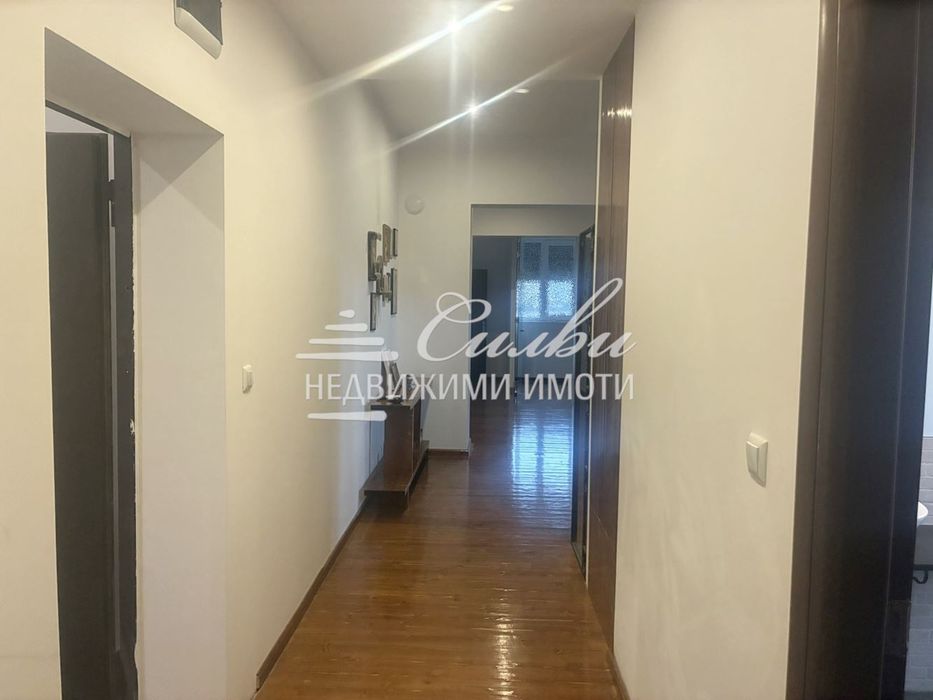 Тристаен ТУХЛЕН апартамент след ОСНОВЕН РЕМОНТ - кв. Добруджански!