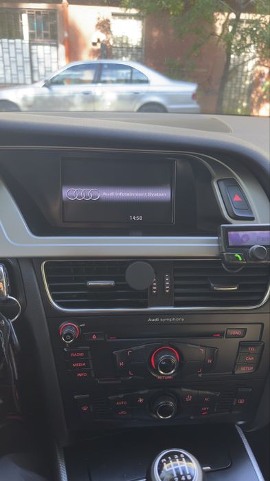 Дисплей за мултимедия Audi A4 B8