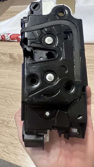 Broasca VW Passat CC facelift (2012-2016) spate dreapta, 5N0 839 016G