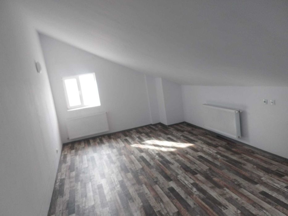 Frumusani casa inchiriat firma / azil batrani