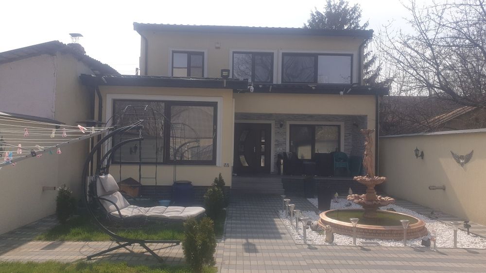 Casa de Vânzare  Construcție Nouă! P + 1 E situată în  Turnu Măgurele