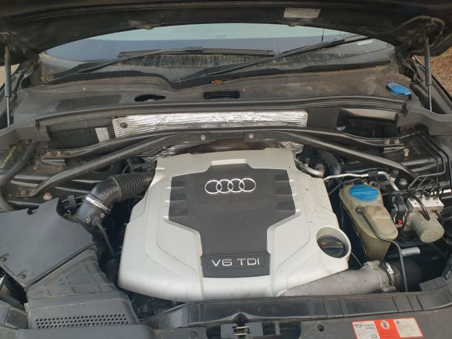 Dezmembrez Audi q5 4x4 2008 motor 3.0tdi 176kw 240cp CCWA cutie de viteze automata 7g tronic usa portiera stanga dreapta fata spate etrier fuzeta planetara bara capota dezmembrări a4 b8 a5 q7