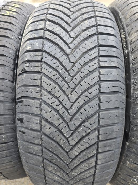 Anvelope Allseason 215-55r17 RoyalBlack