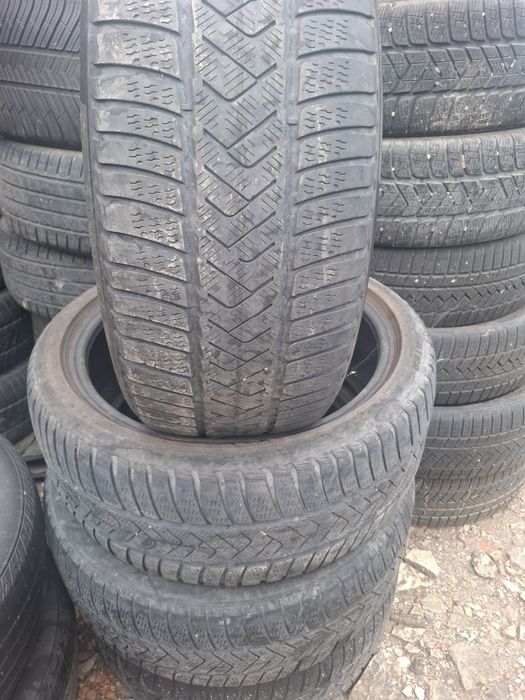 Vand 1 sau 2anvelope 255 40 20 pireli m+s