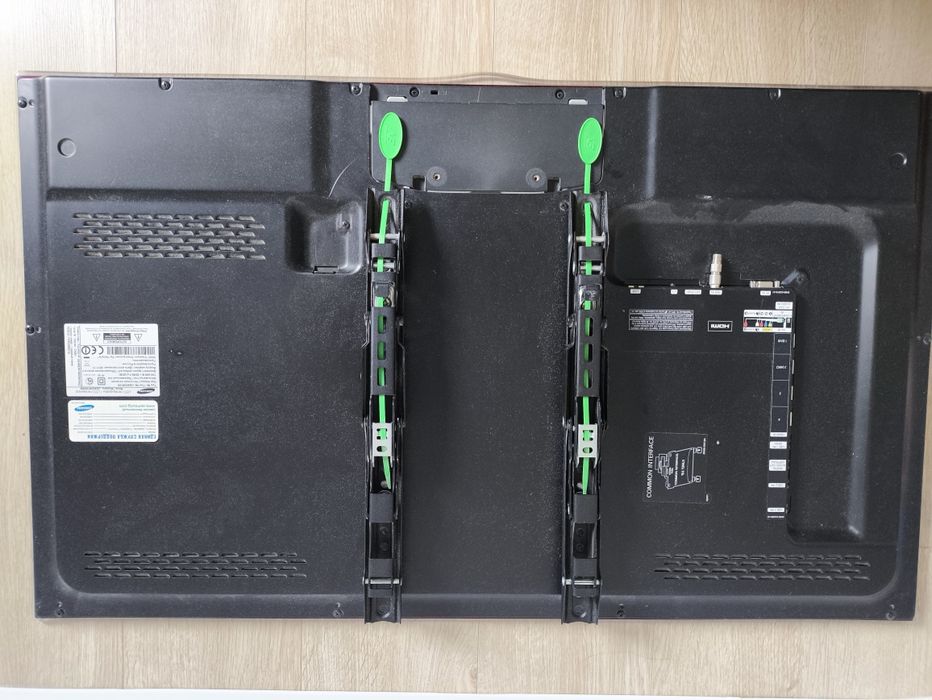 Samsung Телевизор 102 диагональ