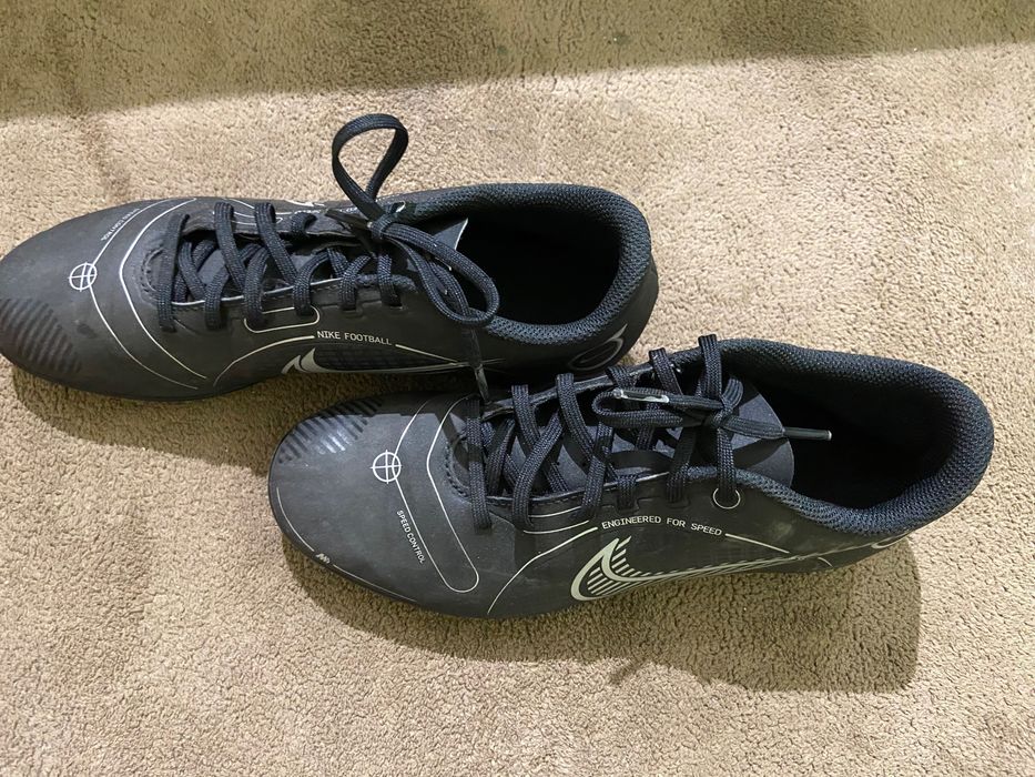 Продавам бутонки