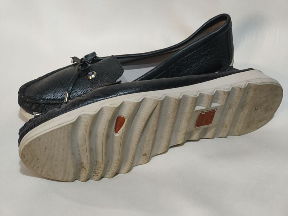 Bata, обувки естествена кожа, номер 39