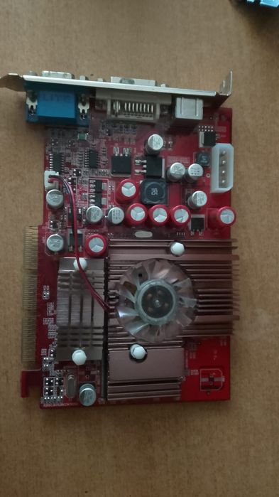 Продам видеокарту GERFORCE 4400 AGP