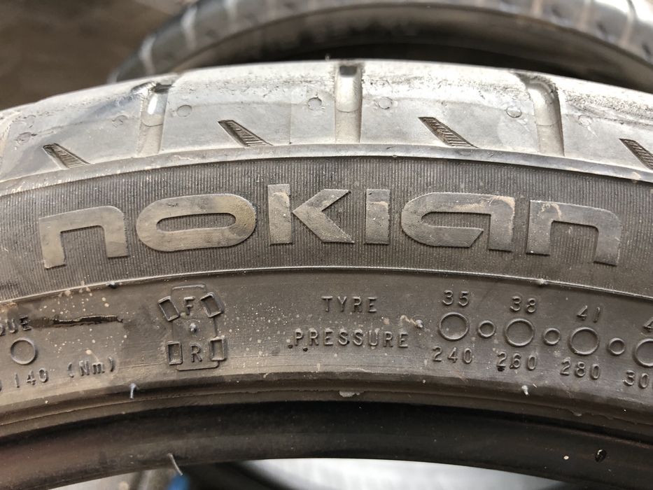 225/40/18 пара б/у из Германии