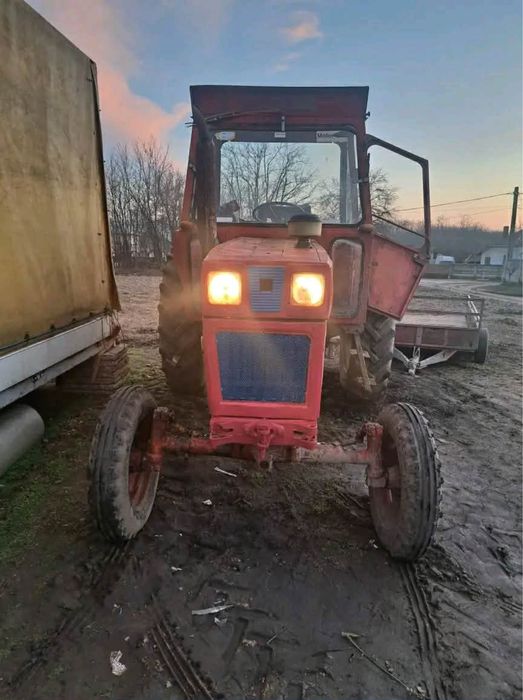 Vând tractor U650 in stare buna de funcionare