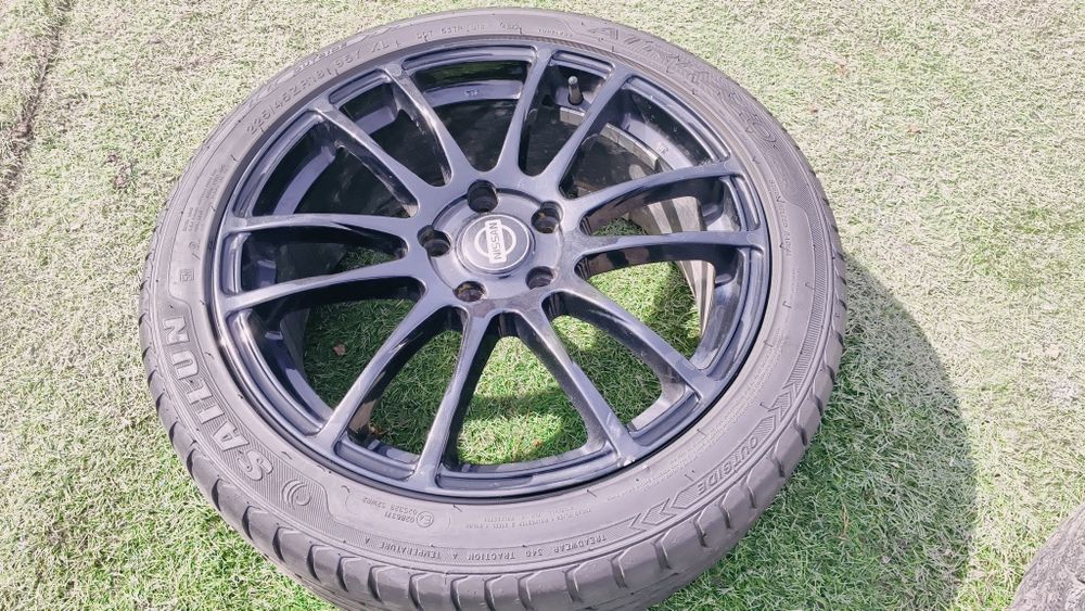 Продаю шины с диской