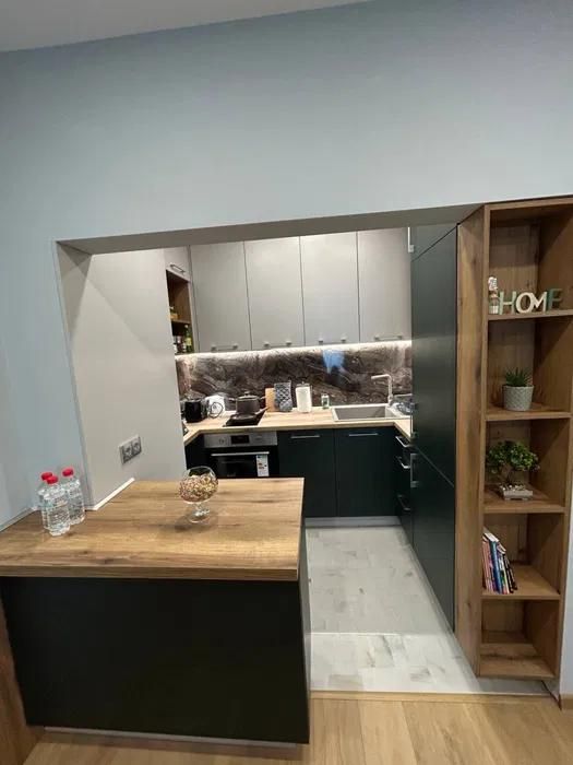 Дава се под наем Четиристаен апартамент в Варна, Център - 110 кв.м за 1500 € - Снимка #4