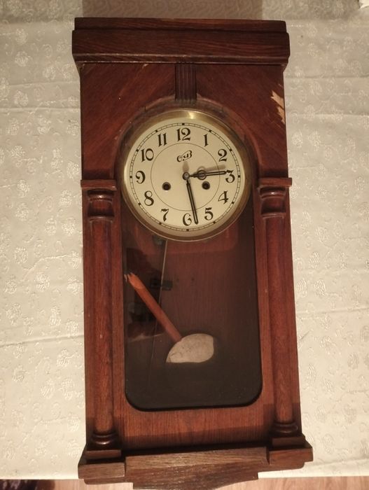 Продам антикварные часы с боем