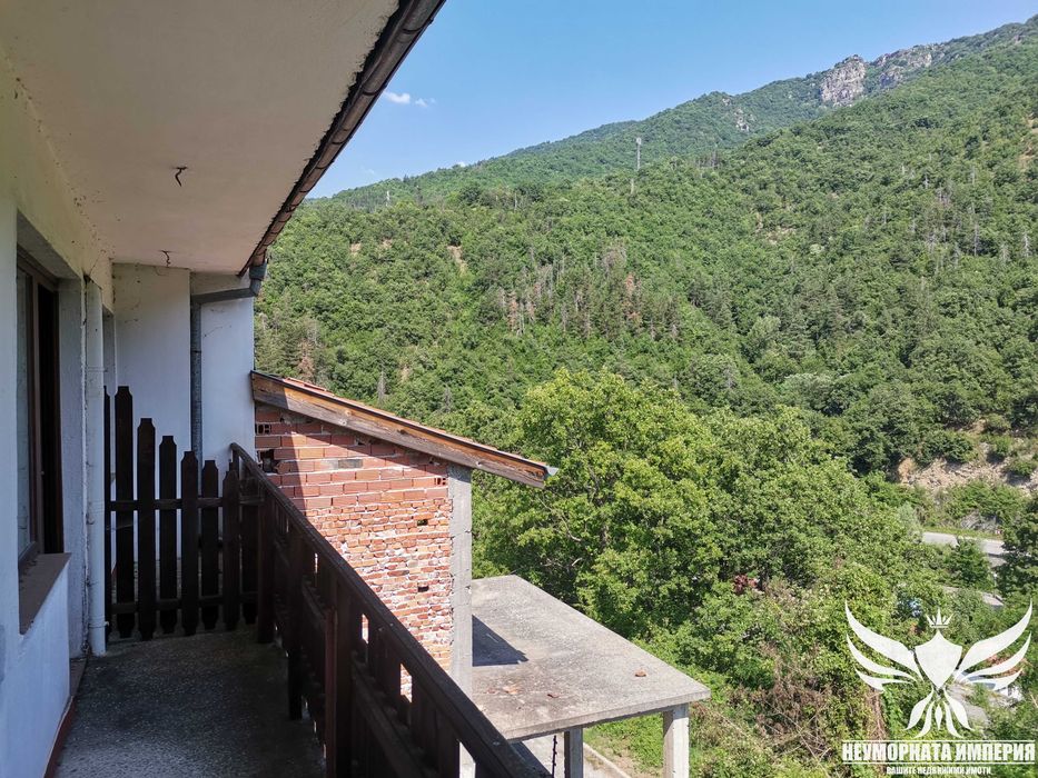 Продава се Хотел в с. Нареченски бани, Област Пловдив - 3557 кв.м за 155 €/кв.м - Снимка #15