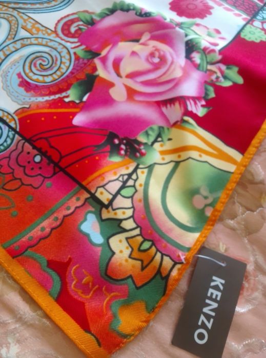 Платки новые 1м на 1 м.