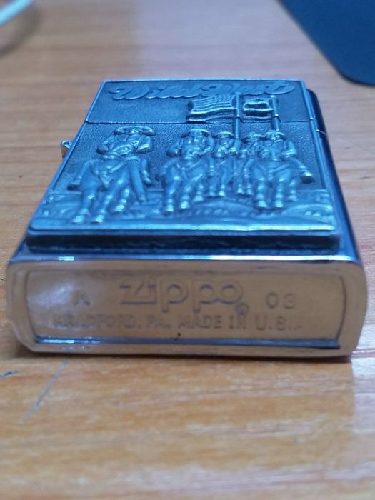 Зажигалка привозной