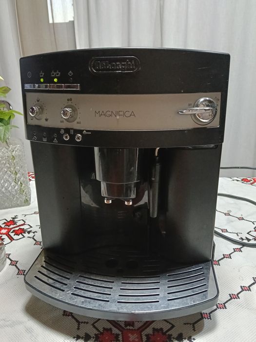 Aparat de cafea DeLonghi