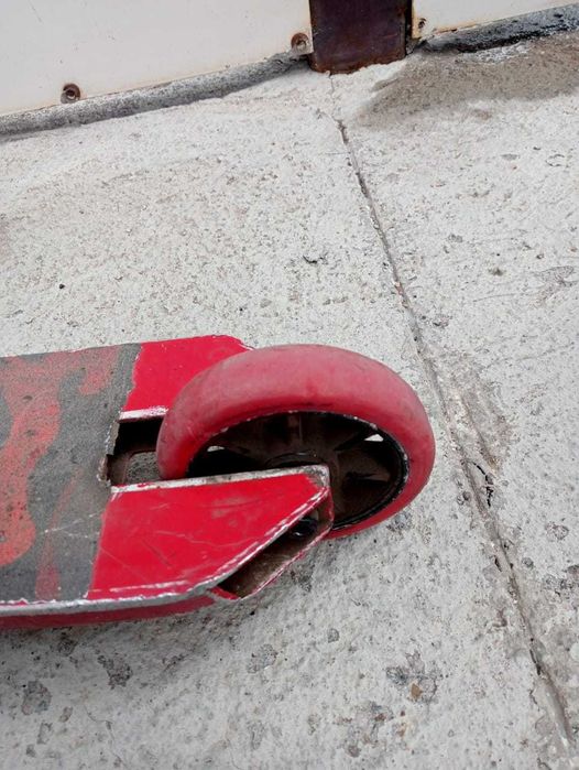 Продам трюковой самокат Chilli