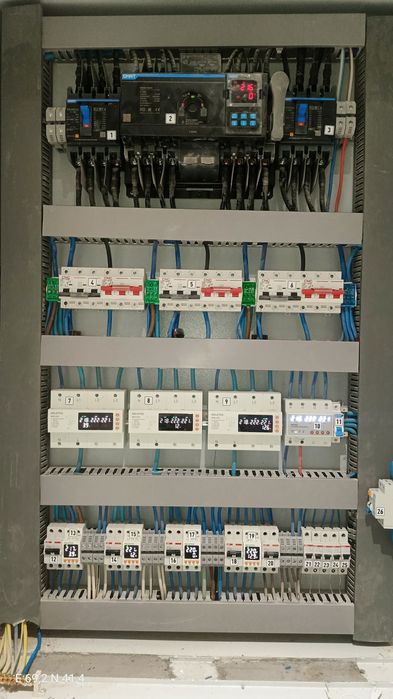 ПрофессиональныЕ ЭлектрикА
Опытный электромонтажник. Выполняю р