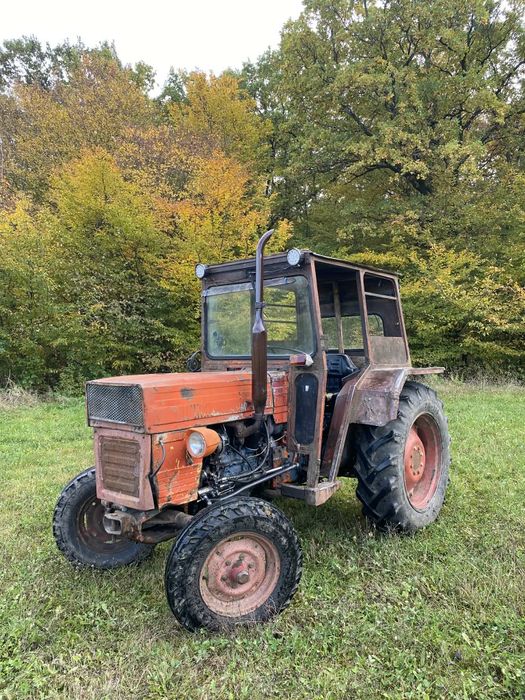 Vând tractor u445