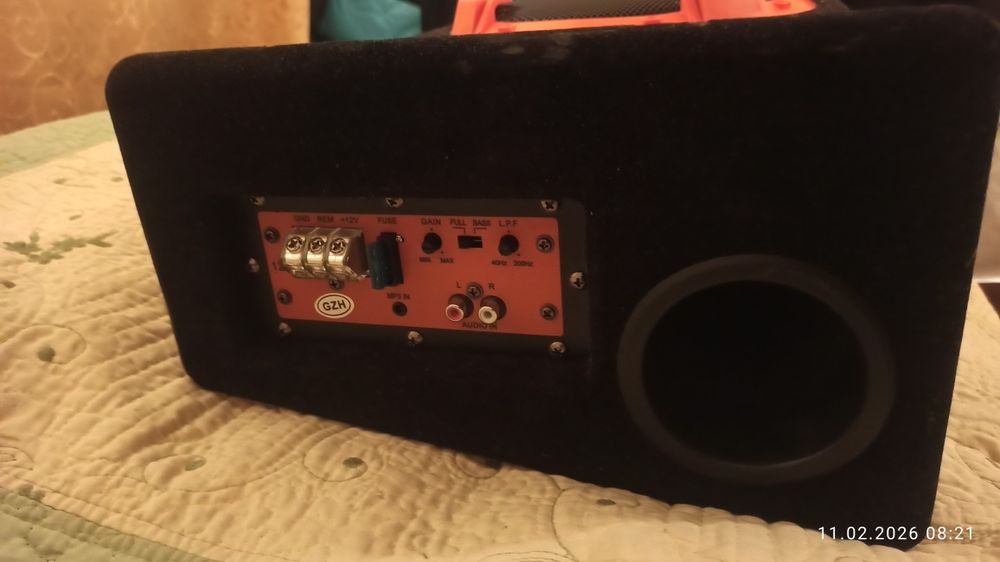 ПРОДАМ Сабвуфер на машину СРОЧНО