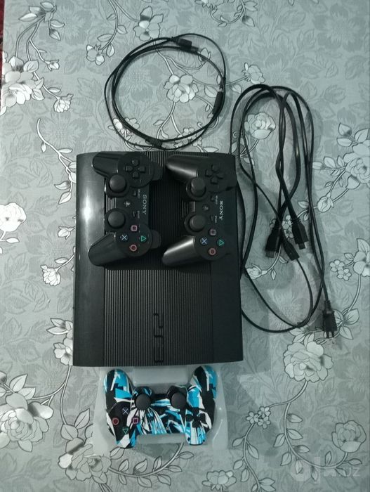 PlayStation 3 super slim srochna sotiladi
