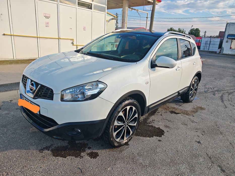 Nissan Qashqai 2012 ,1,5 deci...6200 €