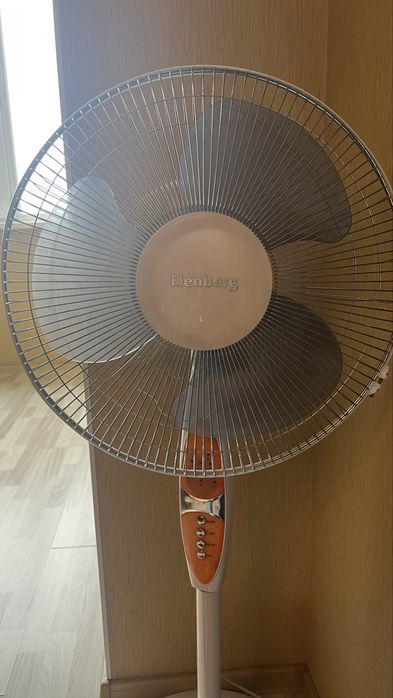 Продам Вентилятор напольный Elenberg