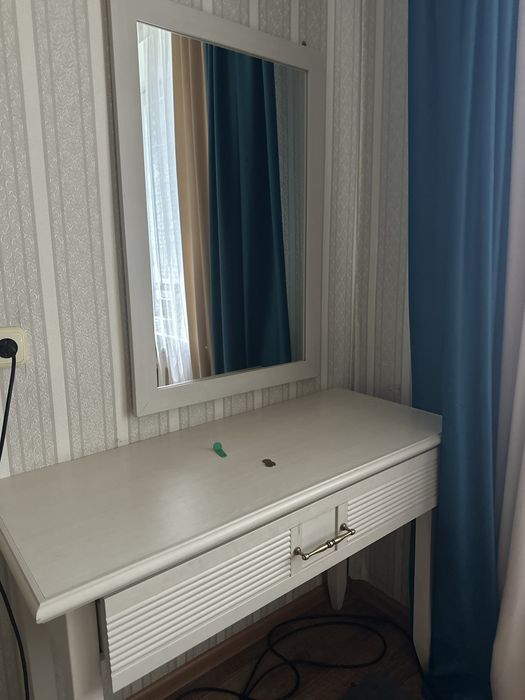 Продаю шкаф и комод со стульчиком