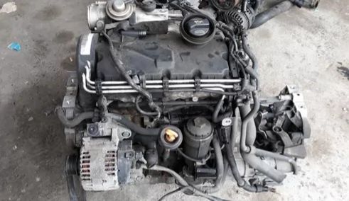 Turbo motor fără accesori doar cu injectoare cutie 5+1  golf5 105 cp