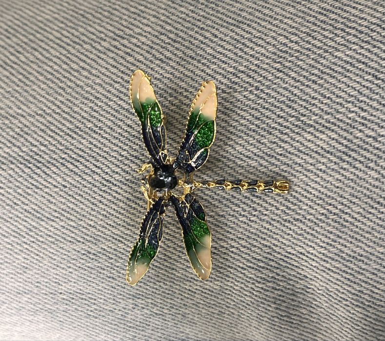 Водно конче брошка